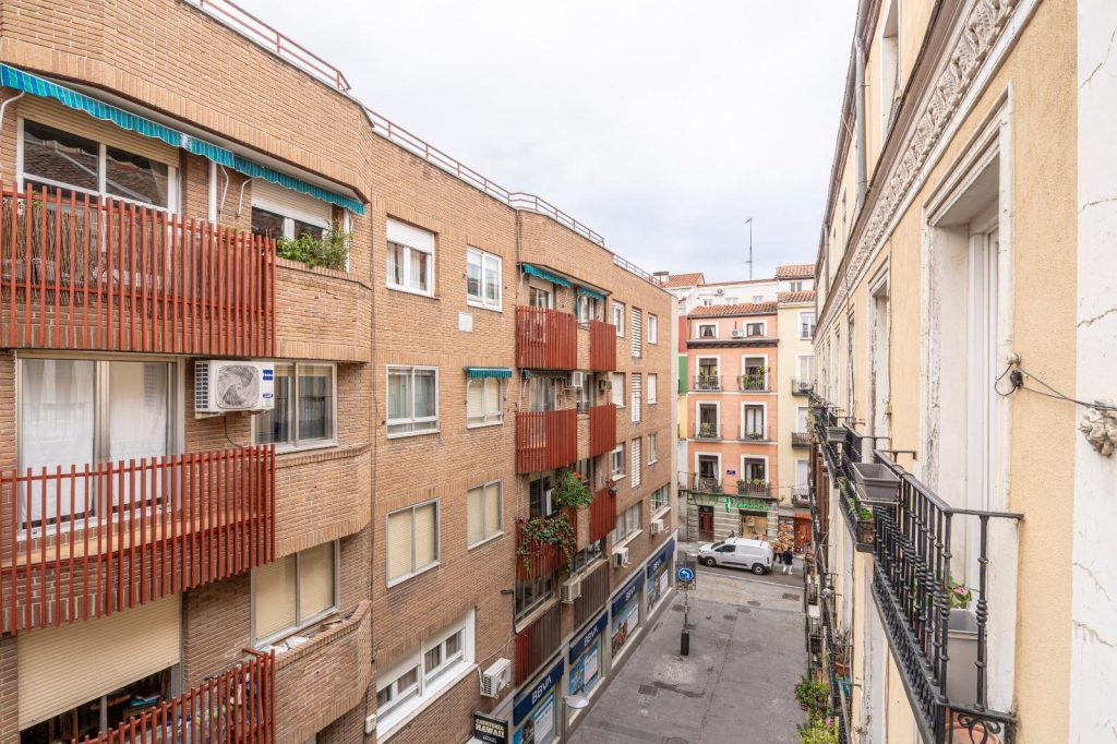 b9be1747-5adc-4089-a322-af559ff102ad